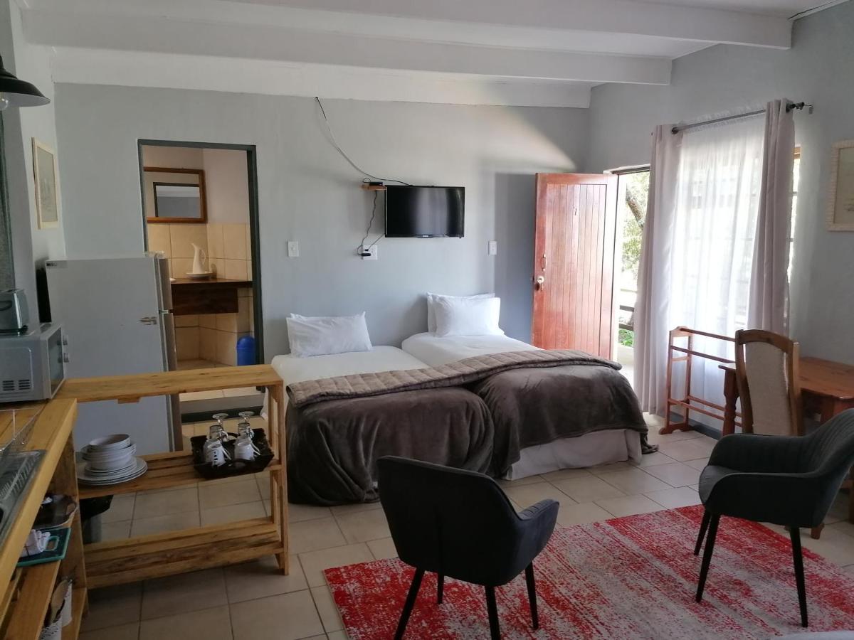 Aanhuizen Guest House Swellendam Exterior photo